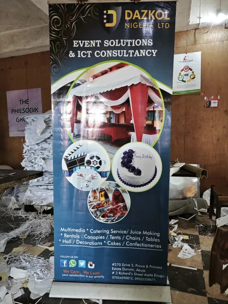 Roll-up exhibition banner